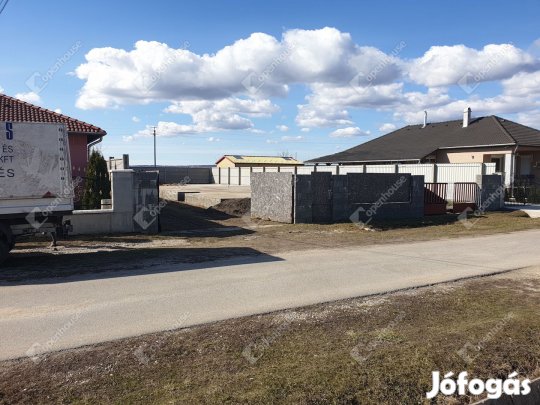 Eladó építési telek Sajópetriben, építési tervvel+kész beton alappal!