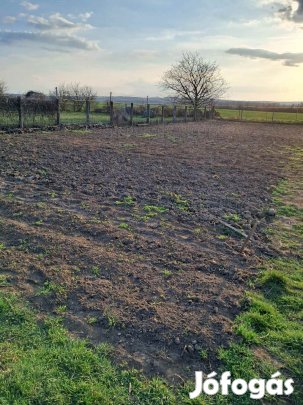 Eladó épitési telek Siófok Töreki