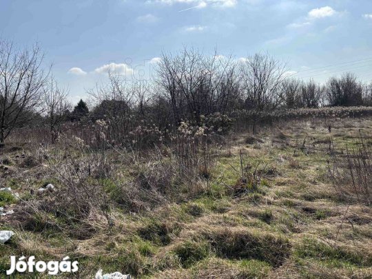 Eladó építési telek a TATAI úton