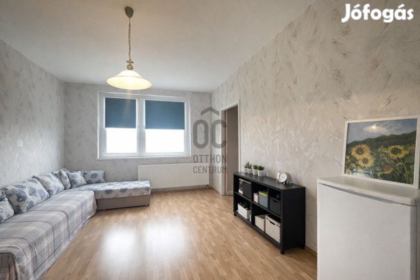 Eladó erkélyes, 3 szobás lakás Debrecenben, az Újkertben!