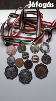 Eladó érmek egyben