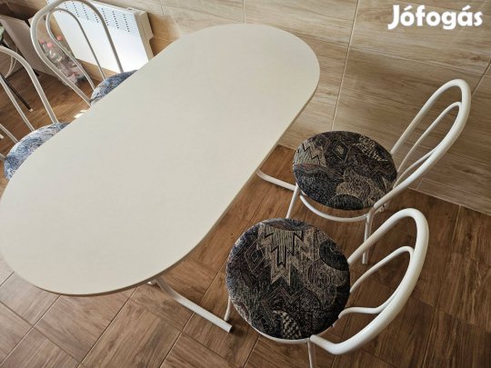 Eladó étkezőgarnitúra