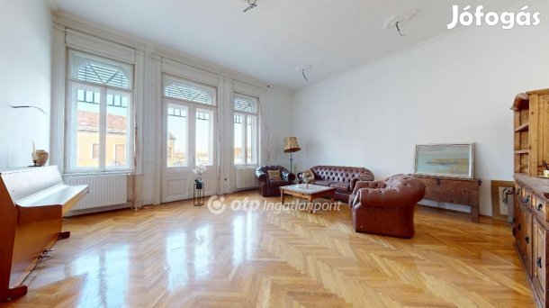 Eladó exkluzív lakás Miskolc szívében!