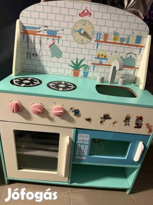Eladó fa barbi ház és fa konyha Szeged