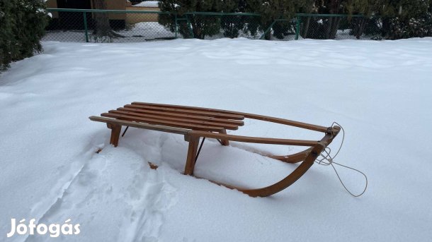 Eladó fa szánkó