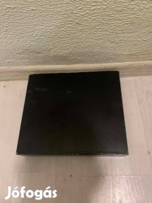 Eladó falra szerelhető polc