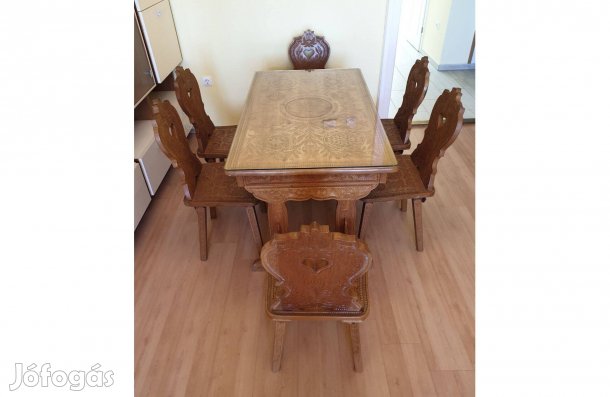 Eladó faragott ebédlő garnitúra