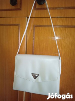 Eladó fehér női táska!