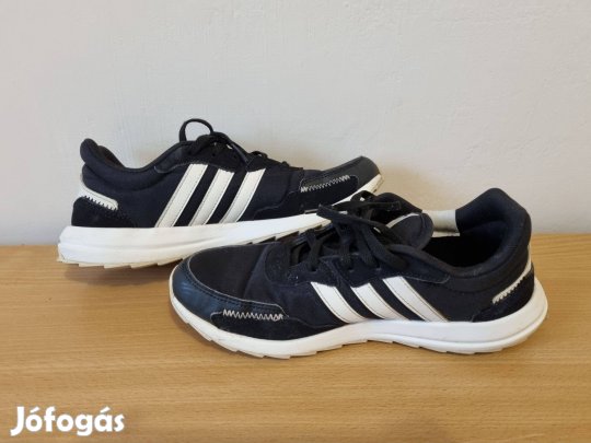 Eladó fekete adidas cipő női 38as