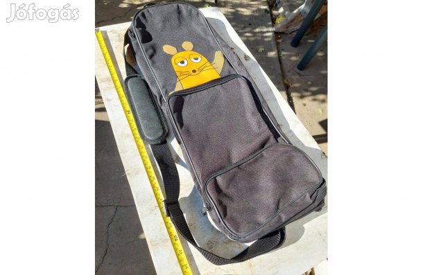 Eladó fekete táska 65 cm magas 22 cm széles