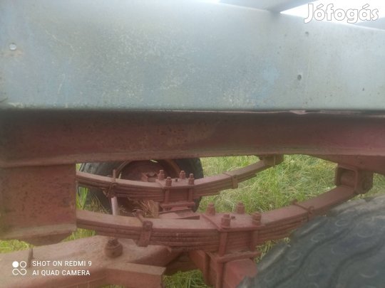 Eladó fél kész fix pótkocsi papír nélkül 