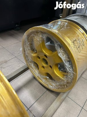 Eladó felni, Et35 4x114,3-as 17 colos 8j széles felni szett