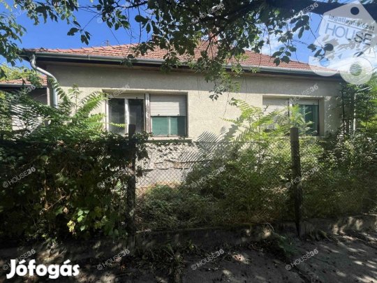 Eladó felújítandó, kétgenerációs családi ház Szabadszálláson!