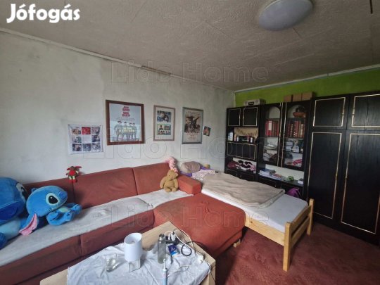 Eladó felújítandó családi ház Böhönyén