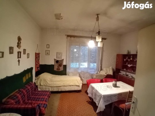 Eladó felújítandó családi ház Mezőörsön