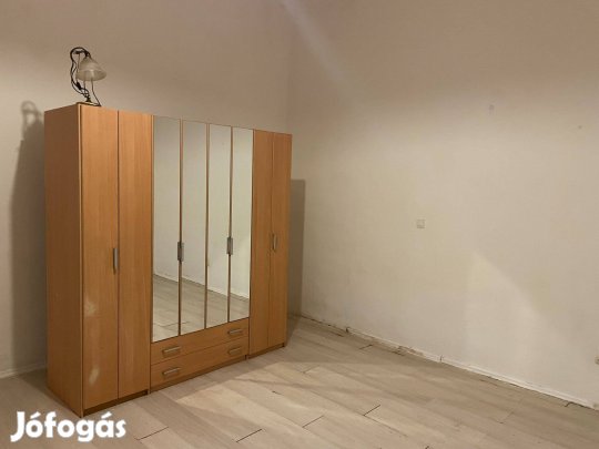 Eladó felújítandó lakás a VIII. kerületben