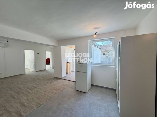 Eladó felújított 3 + 1 félszobás családi ház Törtelen