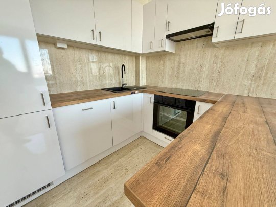 Eladó felújított 4 szobás lakás, Szeged