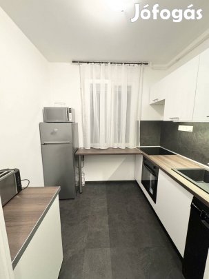 Eladó felújított 56 m2-es lakás Budapest 14. kerületben, Törökőrön