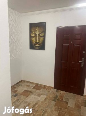 Eladó felújított, 2. emeleti lakás a Lencsési lakótelep szívében!