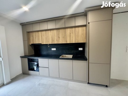 Eladó felújított, átalakított lakás Pécs-Egyetemváros!