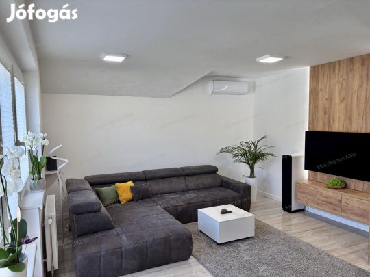 Eladó felújított, nagy méretű lakás Sopron Aranyhegyen  nappali + 3