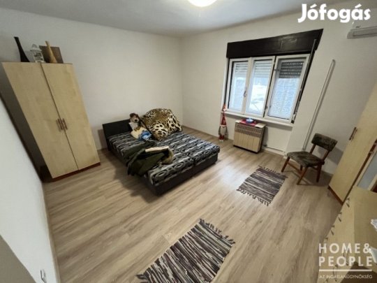 Eladó felújított családi ház Szatymaz belterületén!