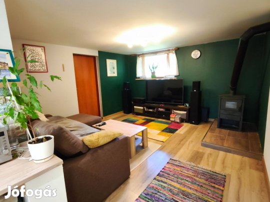 Eladó felújított családi házat Vasason
