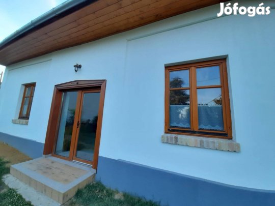 Eladó felújított ingatlan Babarcon