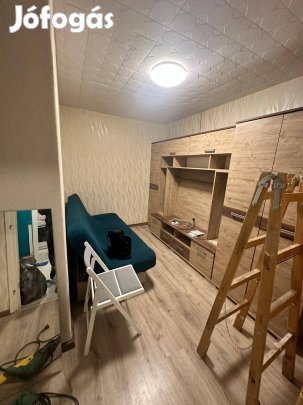 Eladó felújított kis ház Budapesten