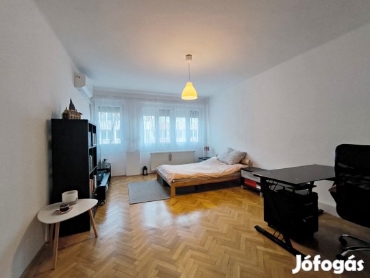 Eladó felújított lakás Győr-Nádorváros közkedvelt, belvároshoz közeli