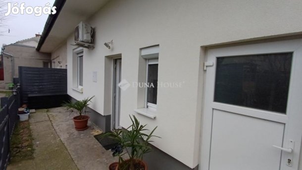 Eladó felújított lakás, Budapest 15. ker.