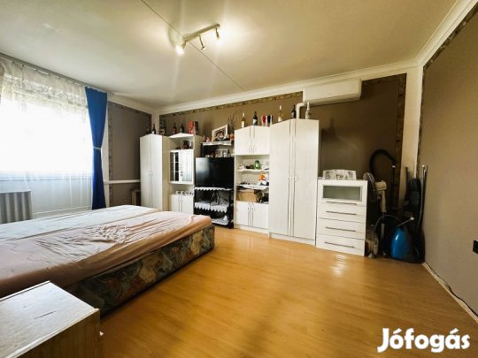 Eladó felújított lakás a Tildy Z. utcában