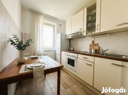 Eladó felújított lakás a Tildy Z. utcában