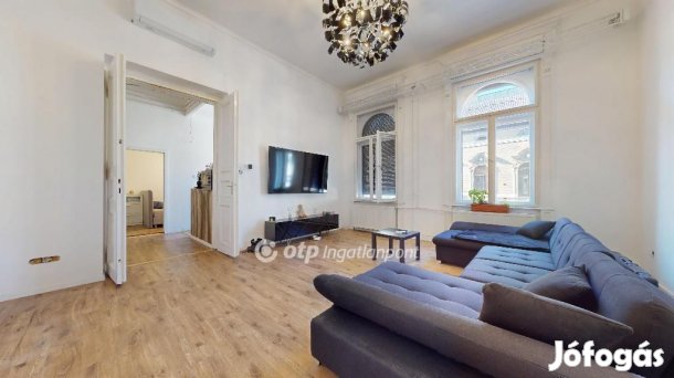 Eladó felújított nagypolgári lakás Miskolc belváros szívében!