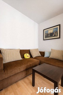 Eladó felújított panel lakás Pécsen a József Attila utcában