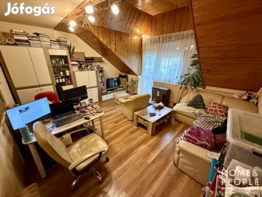 Eladó felújított tégla lakás Szegeden!