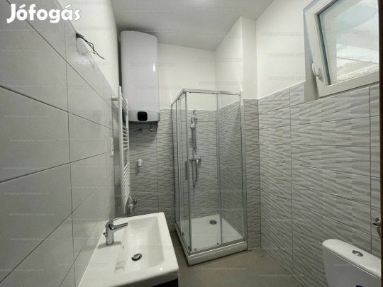 Eladó felújított tégla lakás az Erőmű lakótelepen!