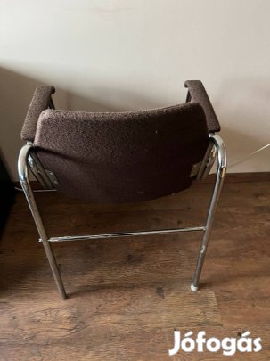 Eladó fémkeretes irodai szék