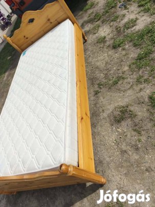 Eladó fenyő ágy 1 db ejjeliszekrényel