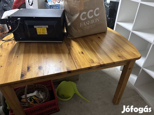 Eladó fenyő bővíthető fenyő étkezőasztal