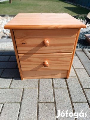 Eladó fenyő éjjeliszekrény