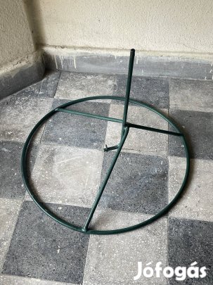 Eladó fenyőfa / karácsonyfa talp