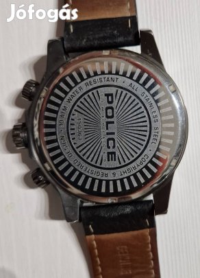 Eladó férfi Police óra - stílusos és eredeti!