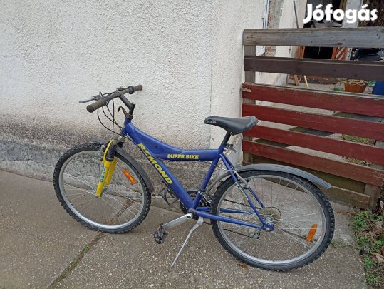 Eladó férfi kerékpár
