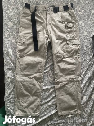 Eladó férfi nadrág 