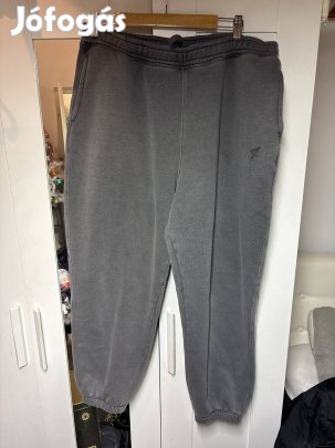 Eladó férfi szürke melegítő nadrág! Olcsón