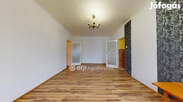 Eladó földszinti, 2+fél szobás lakás, Sajószentpéter