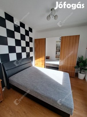 Eladó földszinti kertes lakás a Ravazd utca közelében