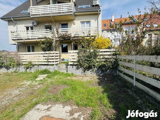 Eladó földszinti lakás Győr-Révfaluban!